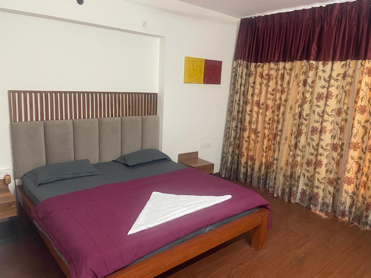 Royal Nest Premium Hotel Pune Luaran gambar
