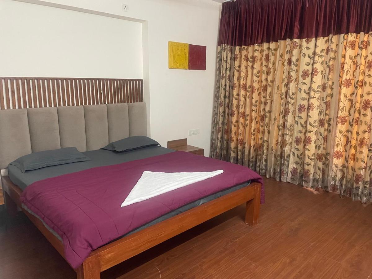 Royal Nest Premium Hotel Pune Luaran gambar